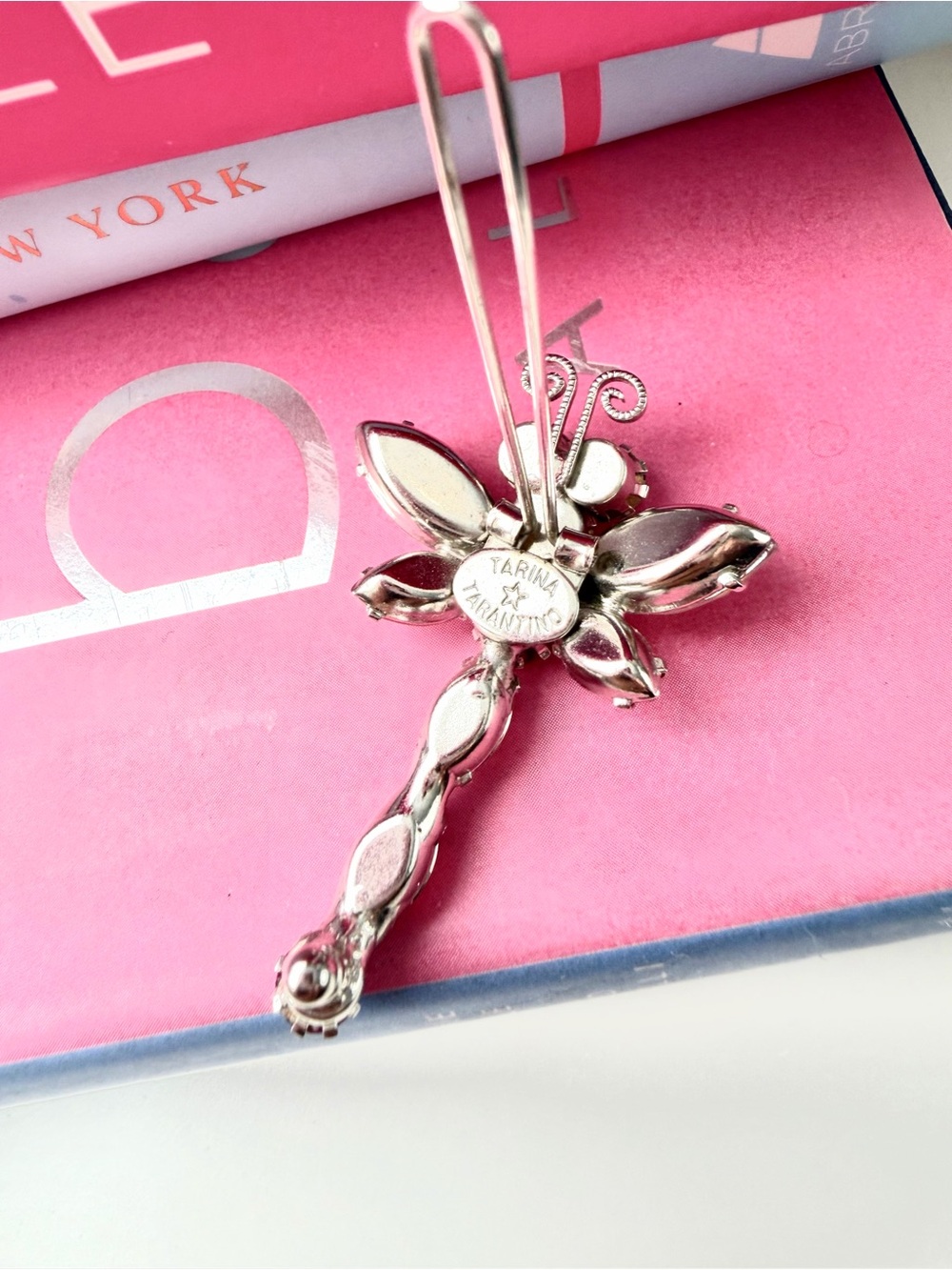 Tarina Tarantino Vintage
90’s it Girl Pink Rhinestone Dragonfly Hair Clip - Picture 2 of 8